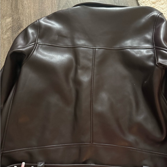 Aritzia oversized ox blood vegan leather jacket size medium - Picture 10 of 11